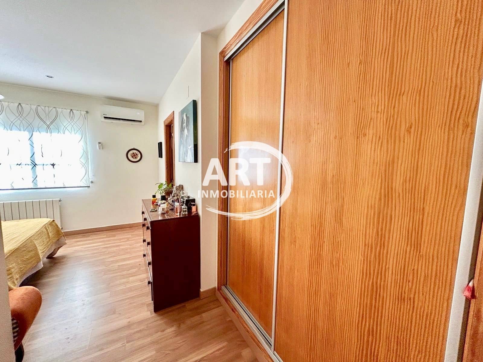 3 soverom Villa til salgs i La Pobla de Vallbona med svømmebasseng garasje - € 425 000 (Ref: 9280890)