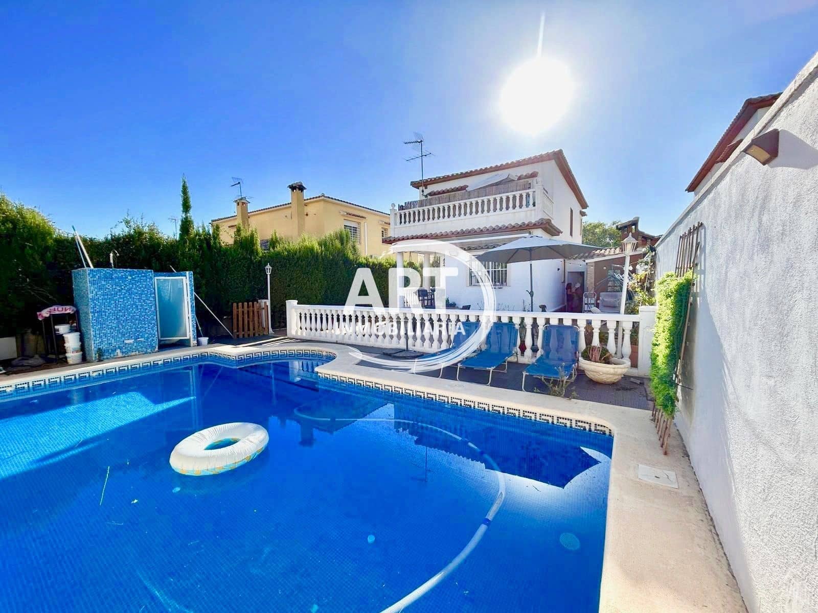 3 soverom Villa til salgs i La Pobla de Vallbona med svømmebasseng garasje - € 425 000 (Ref: 9280890)