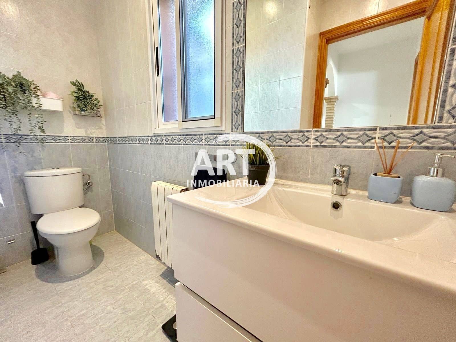 3 soverom Villa til salgs i La Pobla de Vallbona med svømmebasseng garasje - € 425 000 (Ref: 9280890)