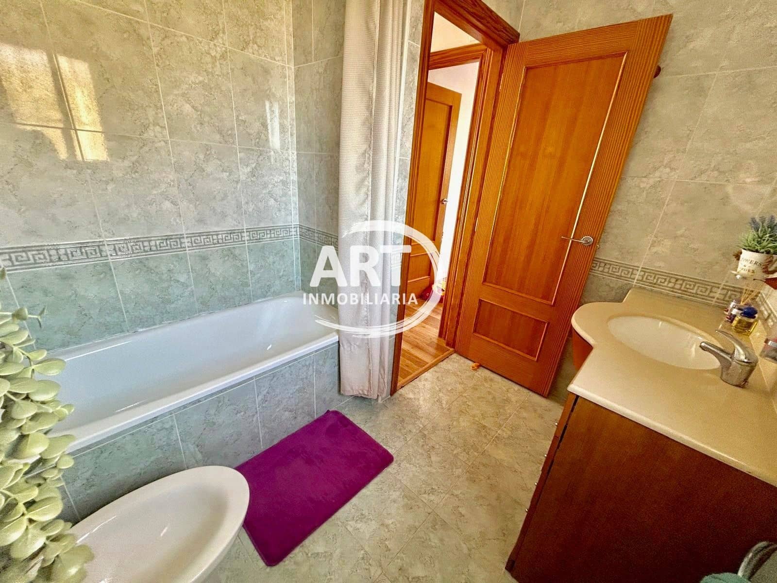 3 soverom Villa til salgs i La Pobla de Vallbona med svømmebasseng garasje - € 425 000 (Ref: 9280890)