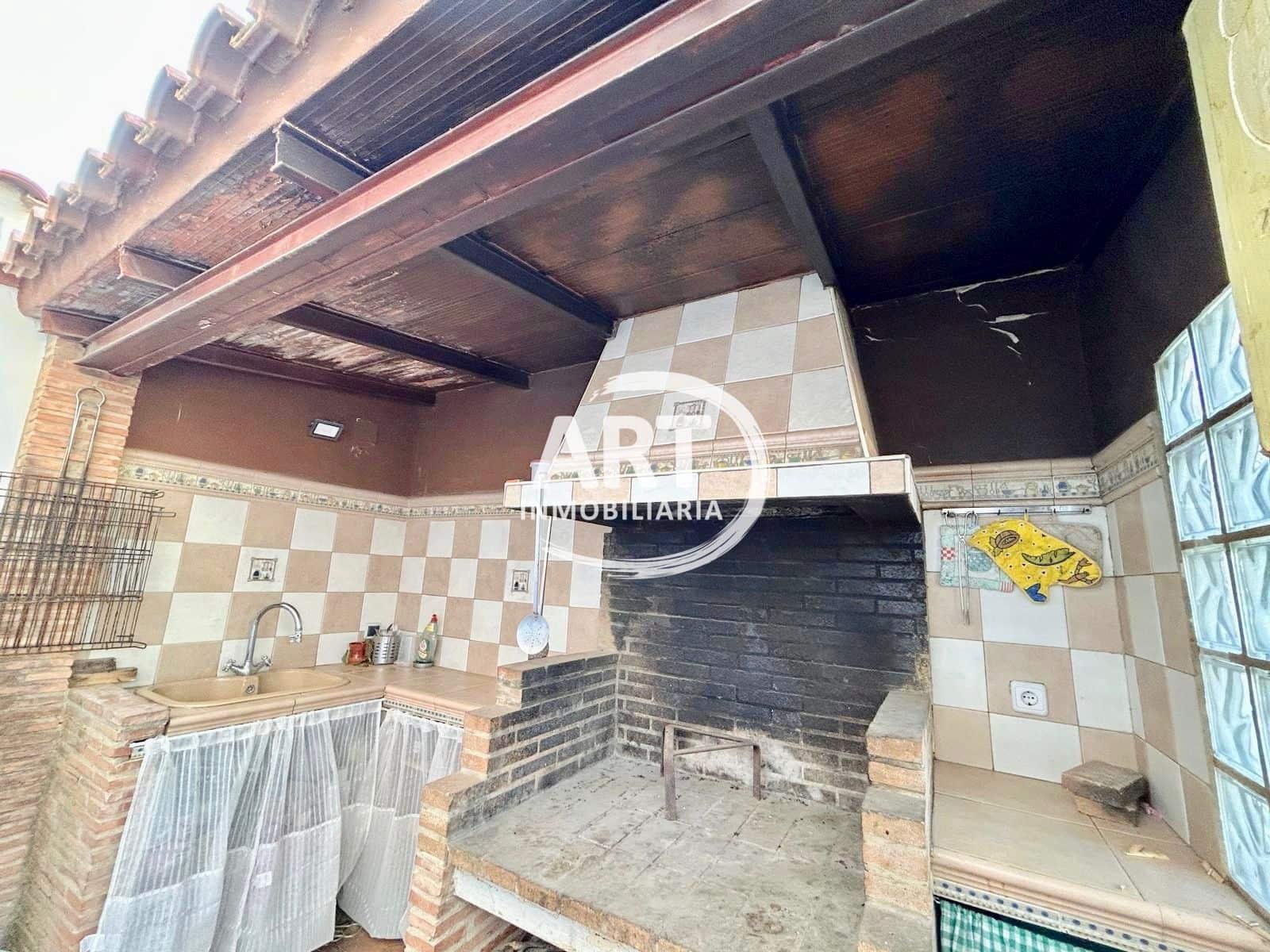 3 soverom Villa til salgs i La Pobla de Vallbona med svømmebasseng garasje - € 425 000 (Ref: 9280890)