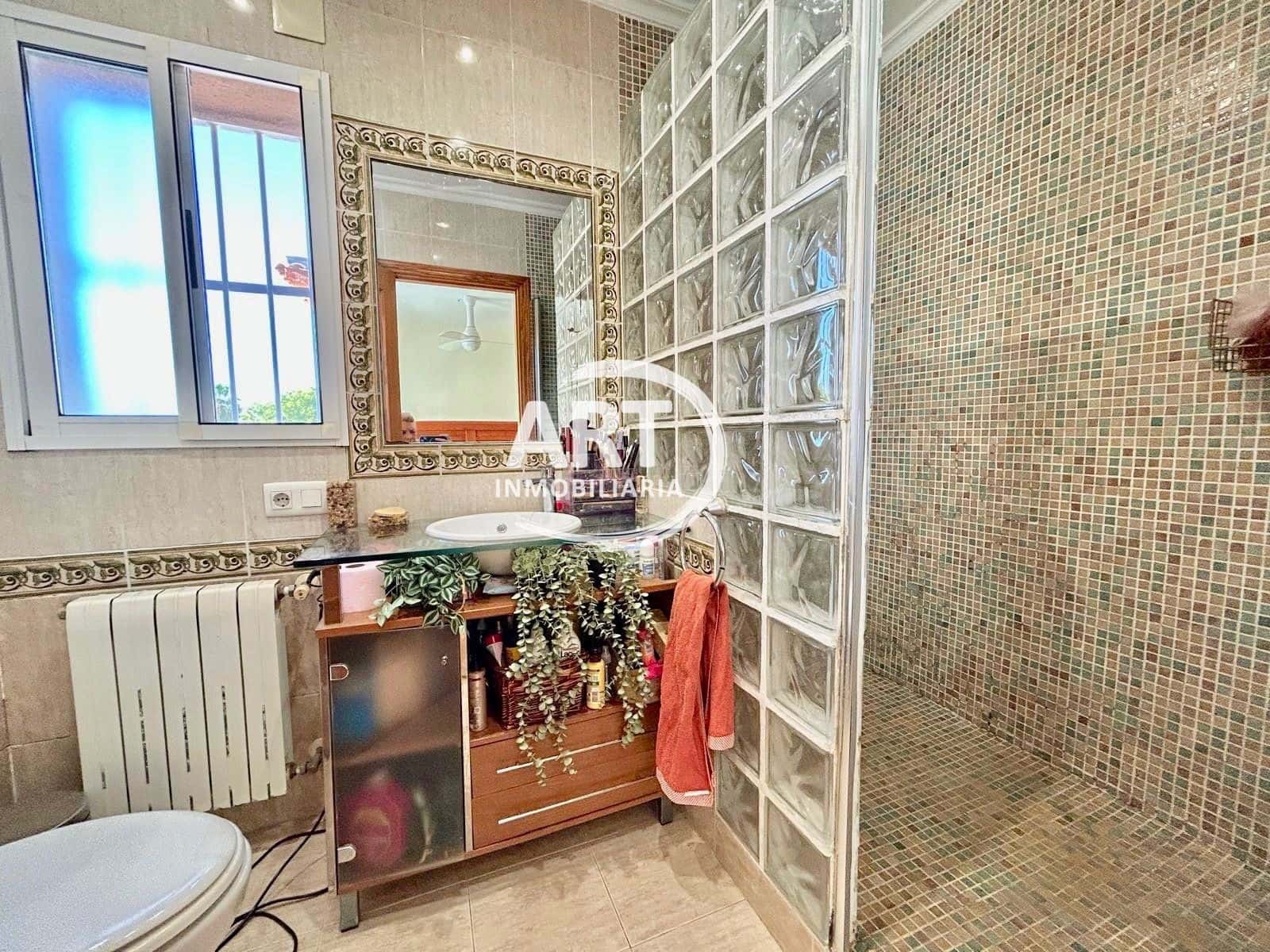 3 soverom Villa til salgs i La Pobla de Vallbona med svømmebasseng garasje - € 425 000 (Ref: 9280890)