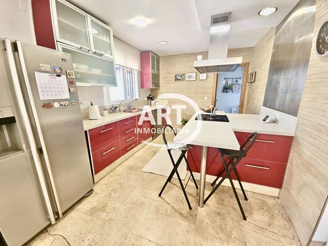 4 sovrum Villa till salu i Bétera med pool garage - 700 000 € (Ref: 9303051)