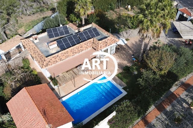 4 makuuhuone Huvila myytävänä paikassa Bétera mukana uima-altaan 
autotalli - 680 000 € (Ref: 9303051)