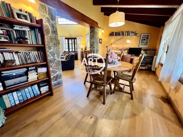 4 soverom Villa til salgs i L'Eliana med svømmebasseng garasje - € 1 260 000 (Ref: 9310475)