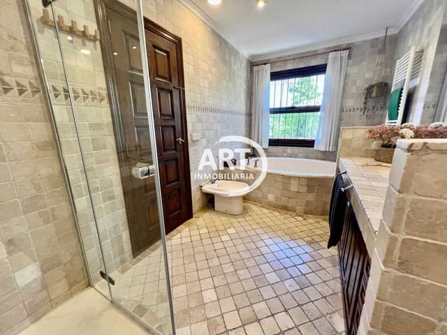 4 Zimmer Villa zu verkaufen in L'Eliana mit Pool Garage - 1.260.000 € (Ref: 9310475)