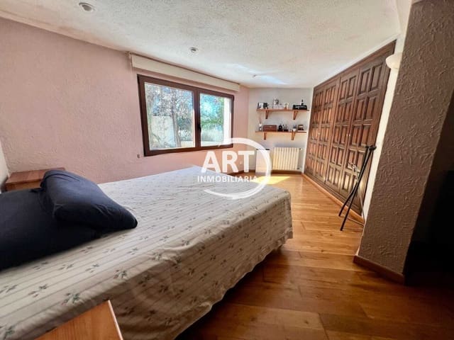 4 Zimmer Villa zu verkaufen in L'Eliana mit Pool Garage - 1.260.000 € (Ref: 9310475)
