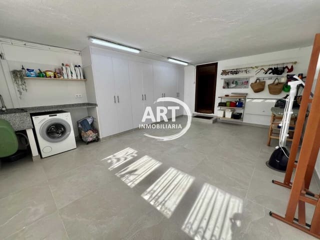 4 Zimmer Villa zu verkaufen in L'Eliana mit Pool Garage - 1.260.000 € (Ref: 9310475)
