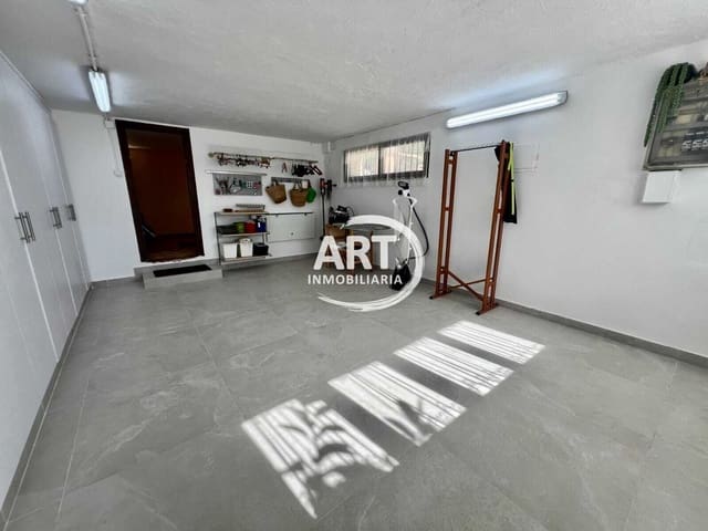 4 Zimmer Villa zu verkaufen in L'Eliana mit Pool Garage - 1.260.000 € (Ref: 9310475)