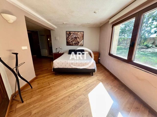 4 Zimmer Villa zu verkaufen in L'Eliana mit Pool Garage - 1.260.000 € (Ref: 9310475)
