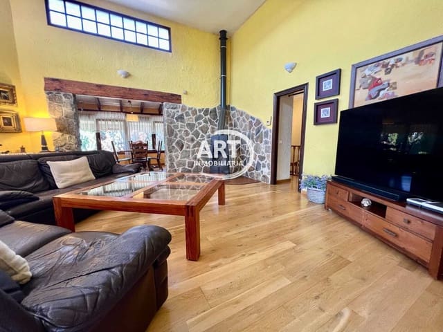 4 soverom Villa til salgs i L'Eliana med svømmebasseng garasje - € 1 260 000 (Ref: 9310475)