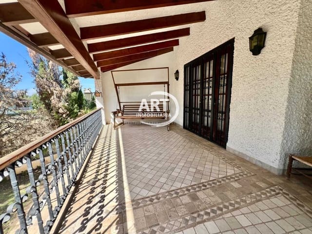 4 Zimmer Villa zu verkaufen in L'Eliana mit Pool Garage - 1.260.000 € (Ref: 9310475)