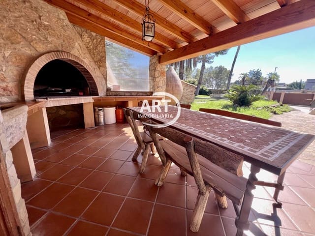 4 Zimmer Villa zu verkaufen in L'Eliana mit Pool Garage - 1.260.000 € (Ref: 9310475)