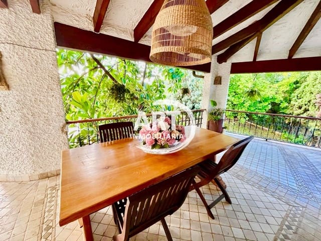 4 Zimmer Villa zu verkaufen in L'Eliana mit Pool Garage - 1.260.000 € (Ref: 9310475)