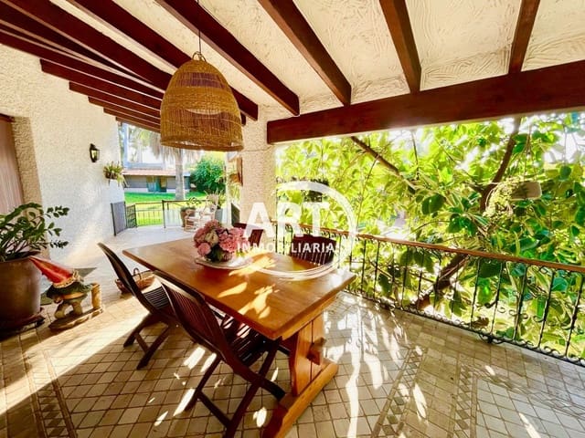4 Zimmer Villa zu verkaufen in L'Eliana mit Pool Garage - 1.260.000 € (Ref: 9310475)