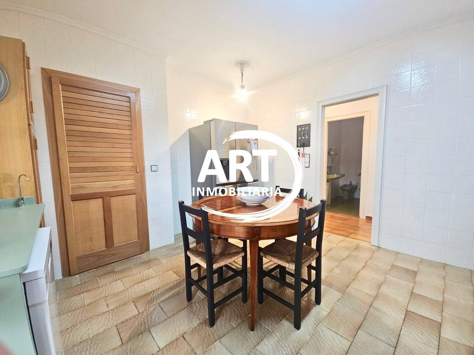 4 soverom Villa til salgs i La Pobla de Vallbona med svømmebasseng garasje - € 595 000 (Ref: 9325929)