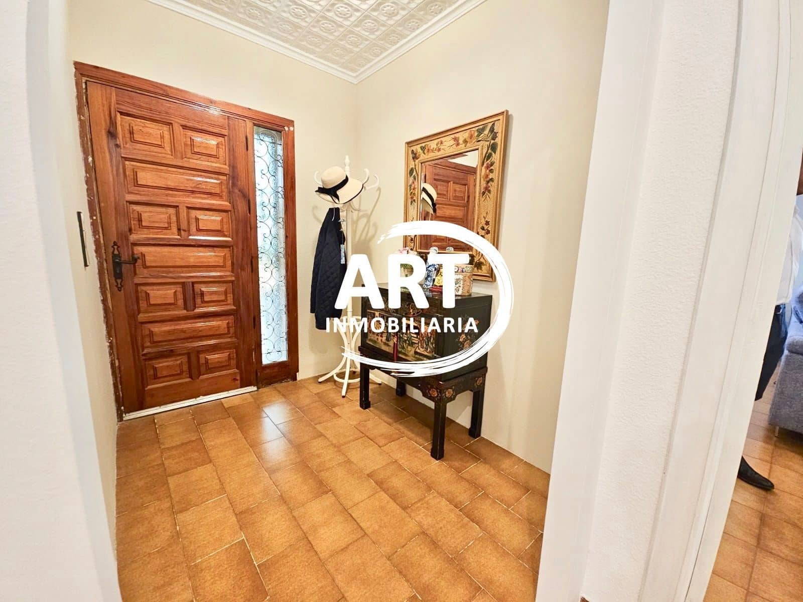 4 soverom Villa til salgs i La Pobla de Vallbona med svømmebasseng garasje - € 595 000 (Ref: 9325929)