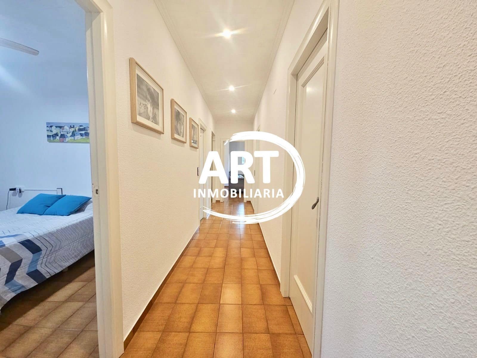 4 soverom Villa til salgs i La Pobla de Vallbona med svømmebasseng garasje - € 595 000 (Ref: 9325929)