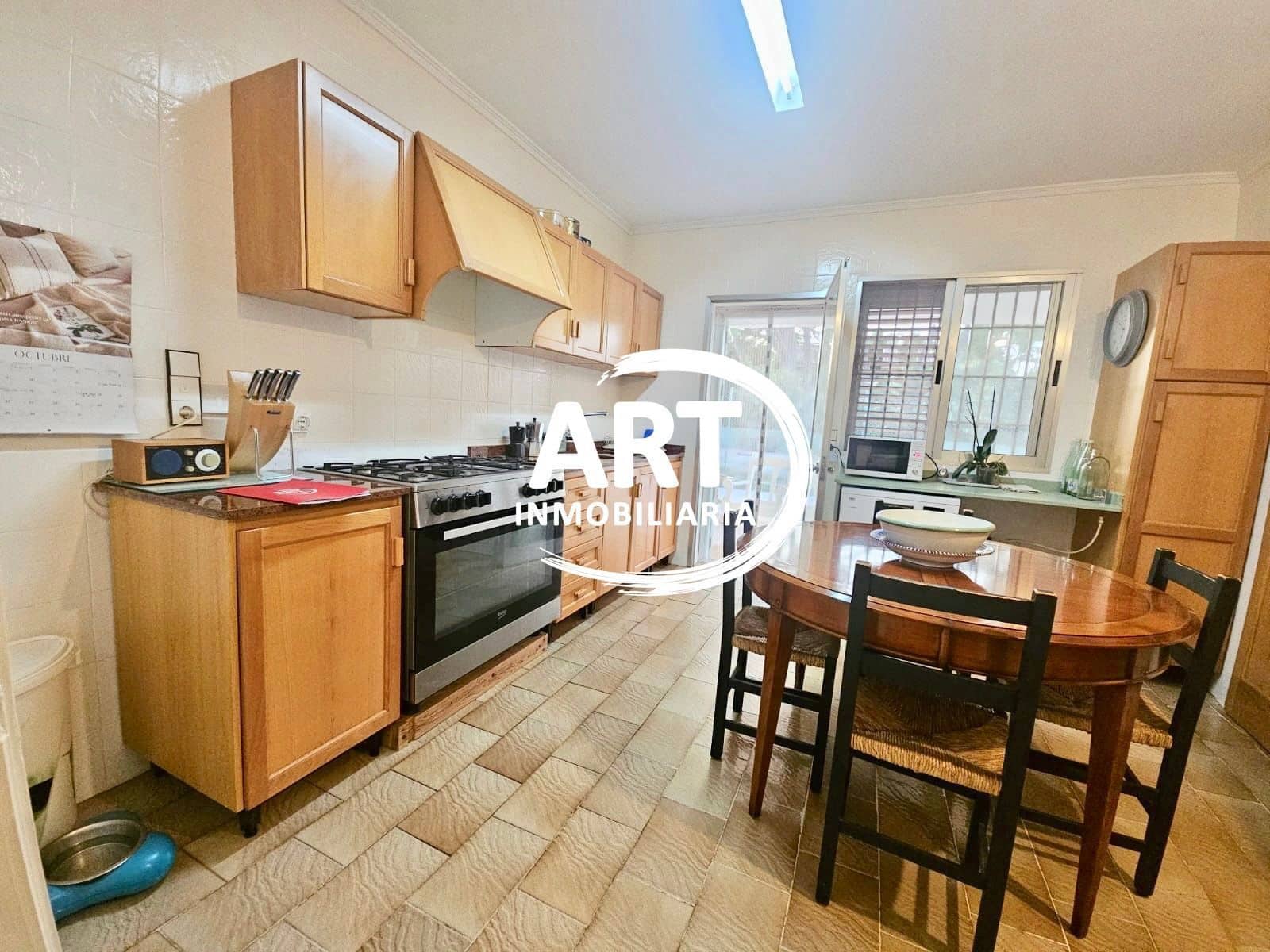 4 soverom Villa til salgs i La Pobla de Vallbona med svømmebasseng garasje - € 595 000 (Ref: 9325929)