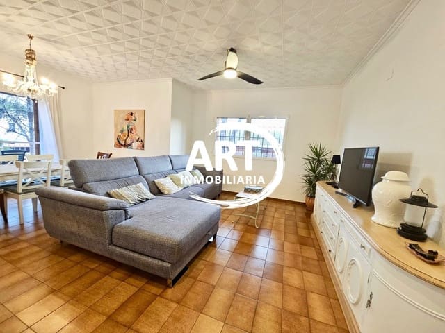 4 soverom Villa til salgs i La Pobla de Vallbona med svømmebasseng garasje - € 595 000 (Ref: 9325929)