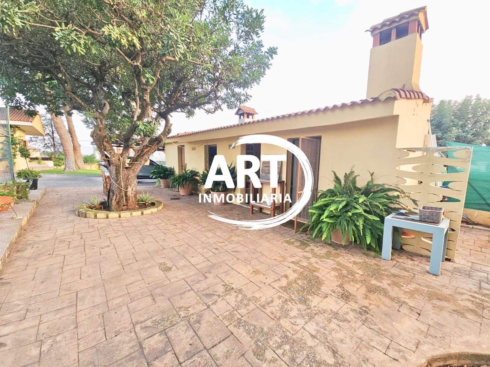 4 soverom Villa til salgs i La Pobla de Vallbona med svømmebasseng garasje - € 595 000 (Ref: 9325929)