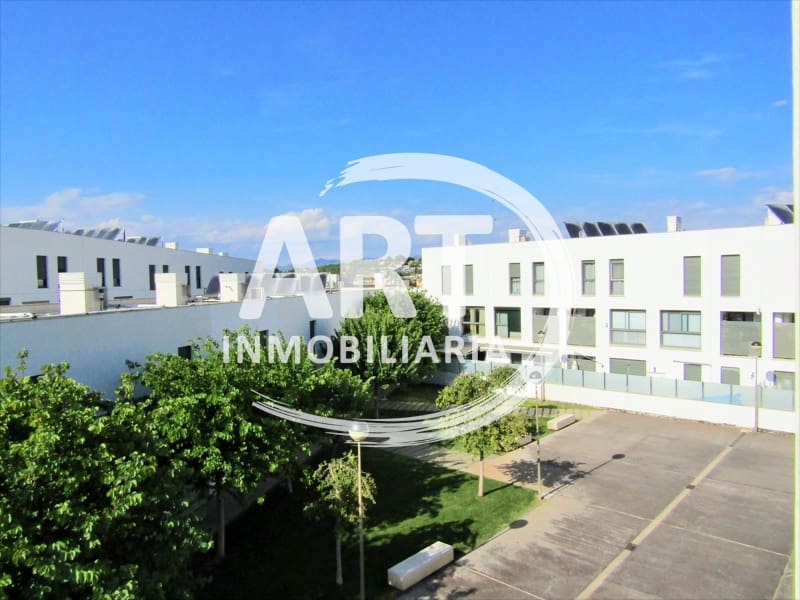 Casa de 3 habitaciones en San Antonio de Benagéber en alquiler con garaje - 1.500 € (Ref: 9334376)