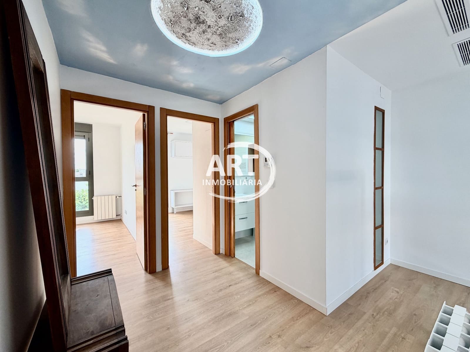 Casa de 3 habitaciones en San Antonio de Benagéber en alquiler con garaje - 1.500 € (Ref: 9334376)