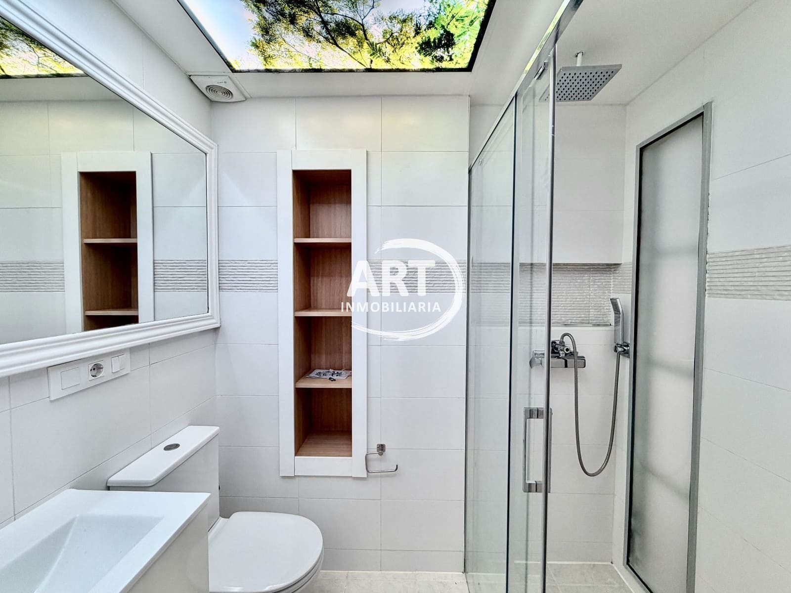 Casa de 3 habitaciones en San Antonio de Benagéber en alquiler con garaje - 1.500 € (Ref: 9334376)