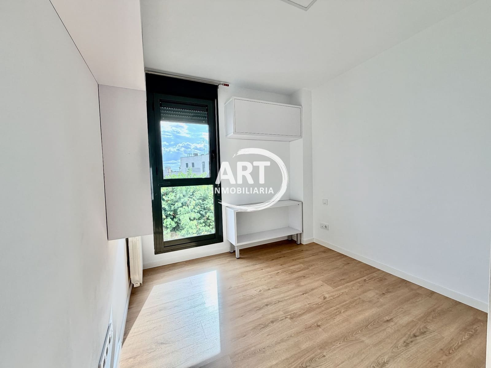 Casa de 3 habitaciones en San Antonio de Benagéber en alquiler con garaje - 1.500 € (Ref: 9334376)