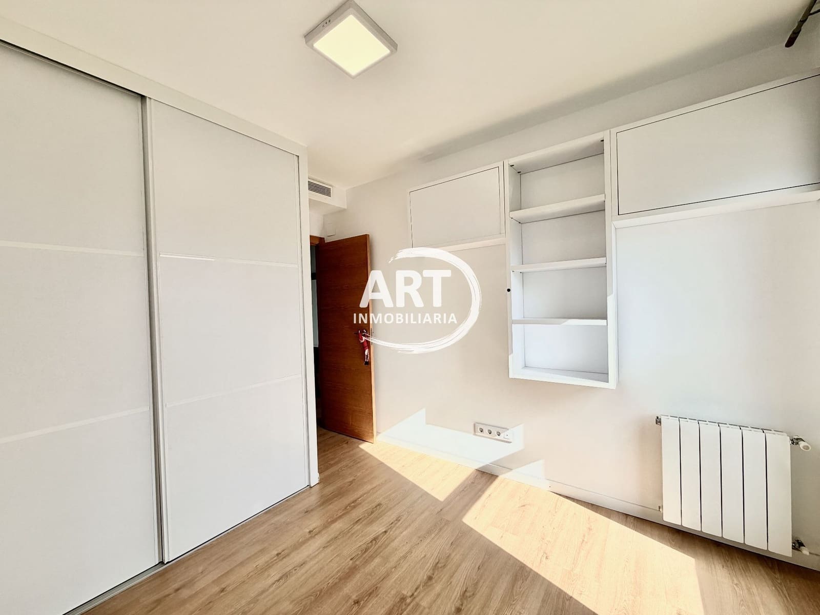 Casa de 3 habitaciones en San Antonio de Benagéber en alquiler con garaje - 1.500 € (Ref: 9334376)
