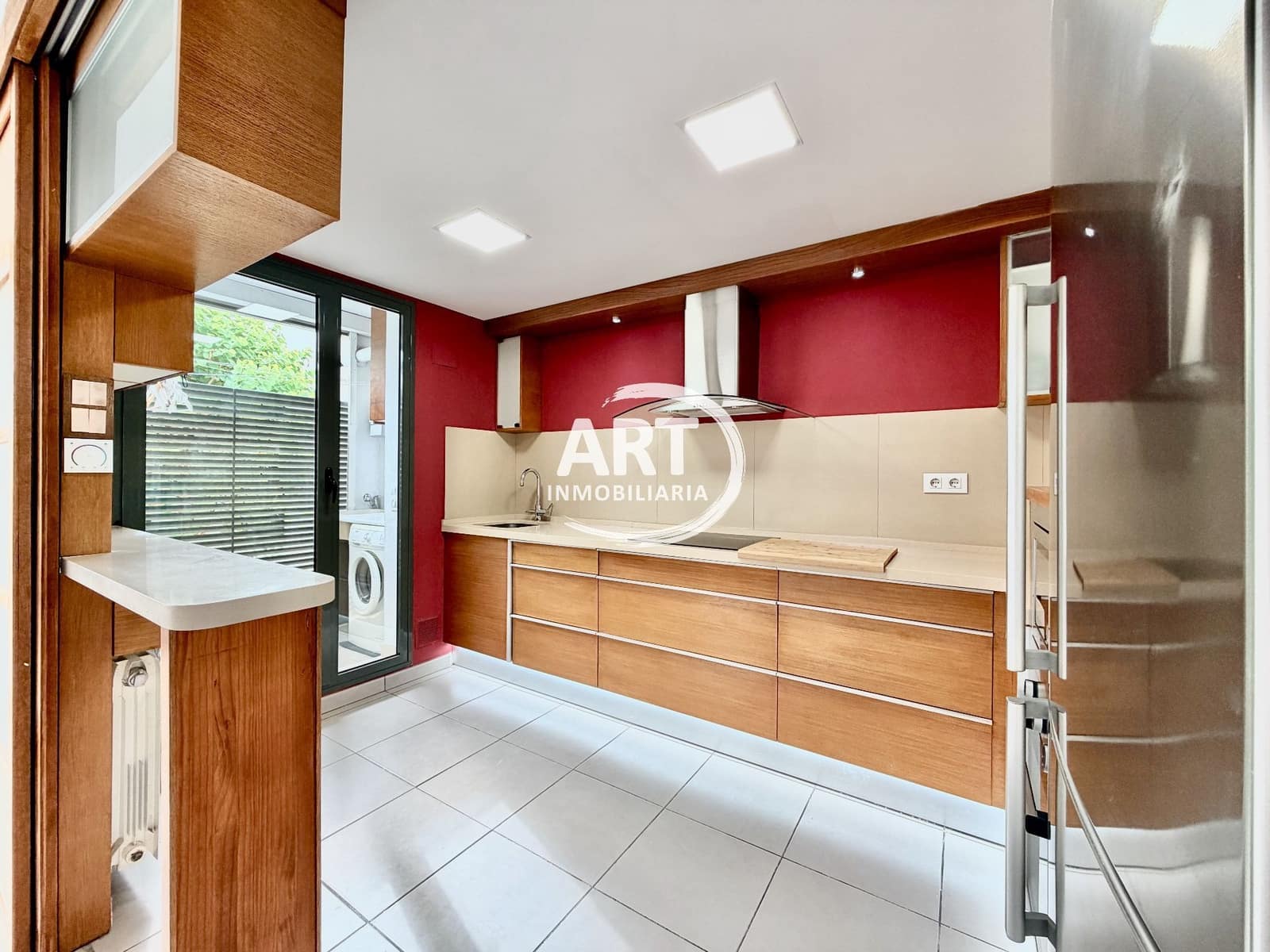 Casa de 3 habitaciones en San Antonio de Benagéber en alquiler con garaje - 1.500 € (Ref: 9334376)