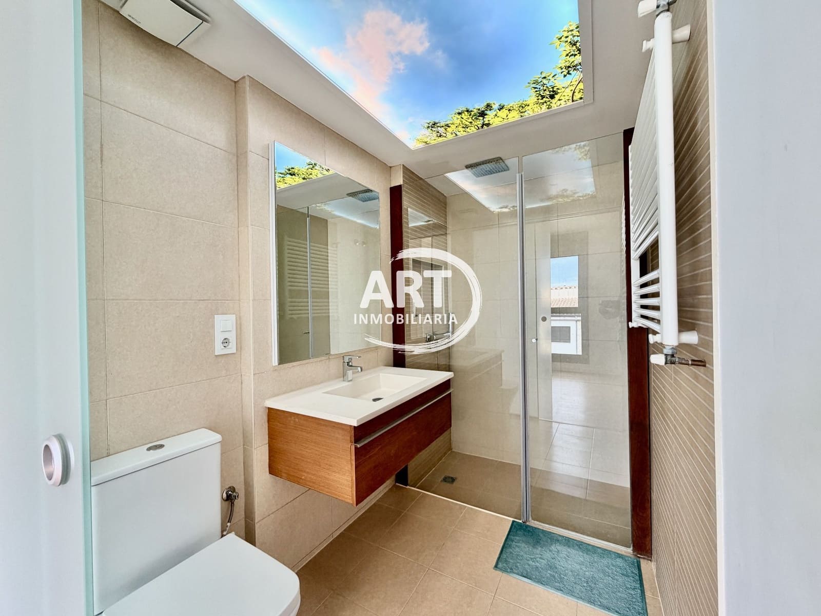 Casa de 3 habitaciones en San Antonio de Benagéber en alquiler con garaje - 1.500 € (Ref: 9334376)