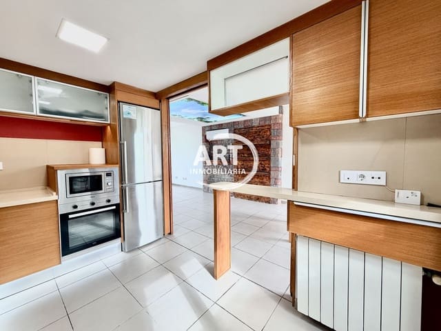 Casa de 3 habitaciones en San Antonio de Benagéber en alquiler con garaje - 1.500 € (Ref: 9334376)