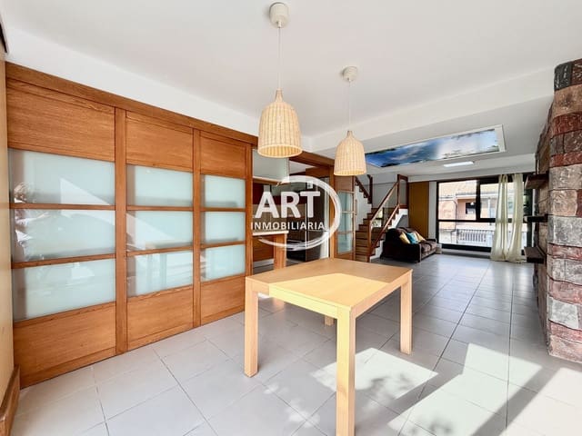 Casa de 3 habitaciones en San Antonio de Benagéber en alquiler con garaje - 1.500 € (Ref: 9334376)