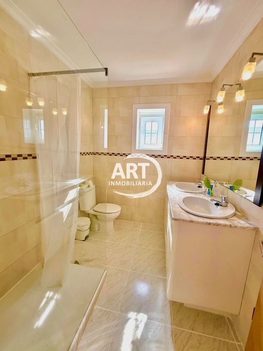 5 soverom Villa til salgs i L'Eliana med svømmebasseng garasje - € 680 000 (Ref: 9337518)