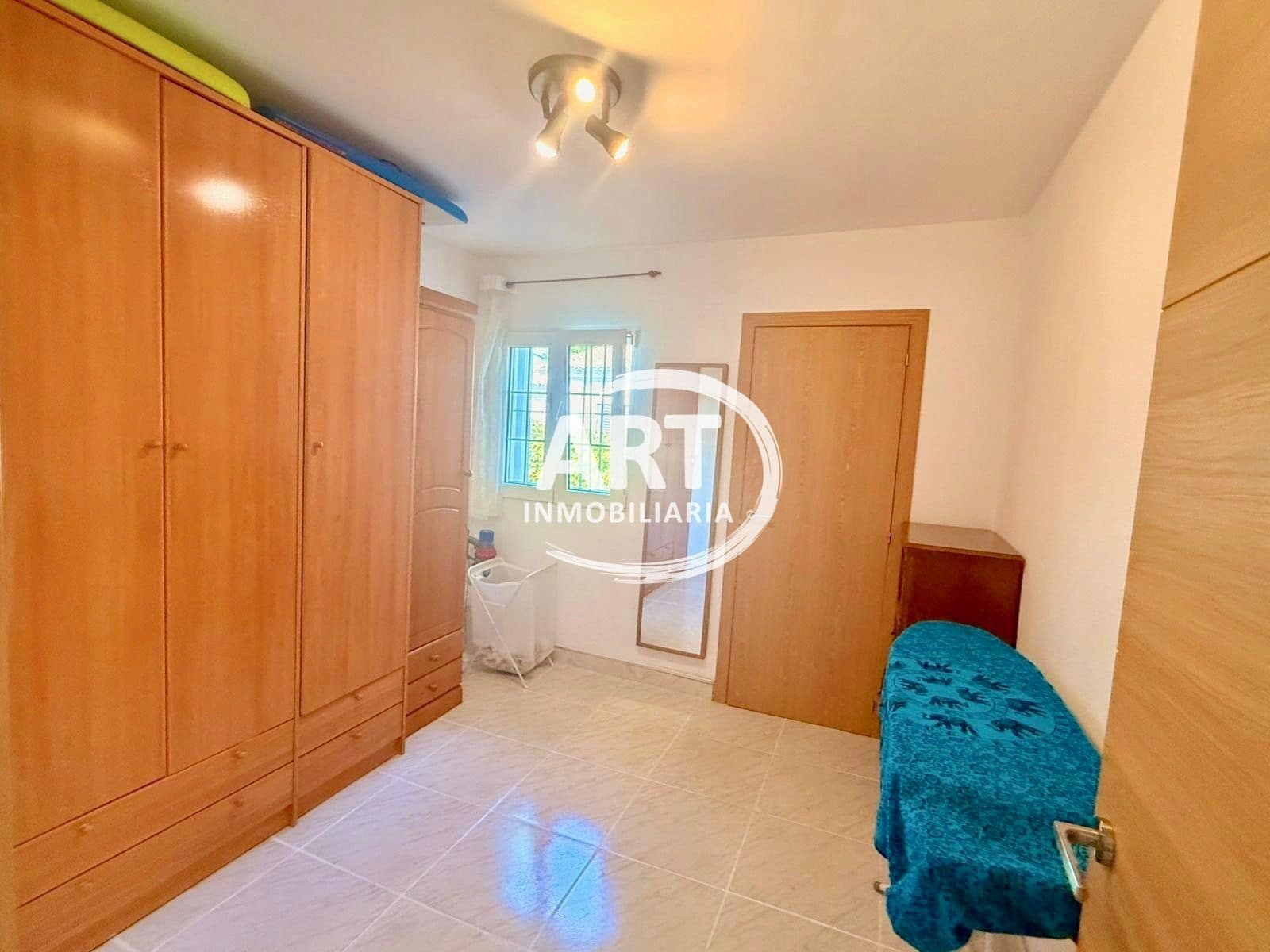 5 soverom Villa til salgs i L'Eliana med svømmebasseng garasje - € 680 000 (Ref: 9337518)