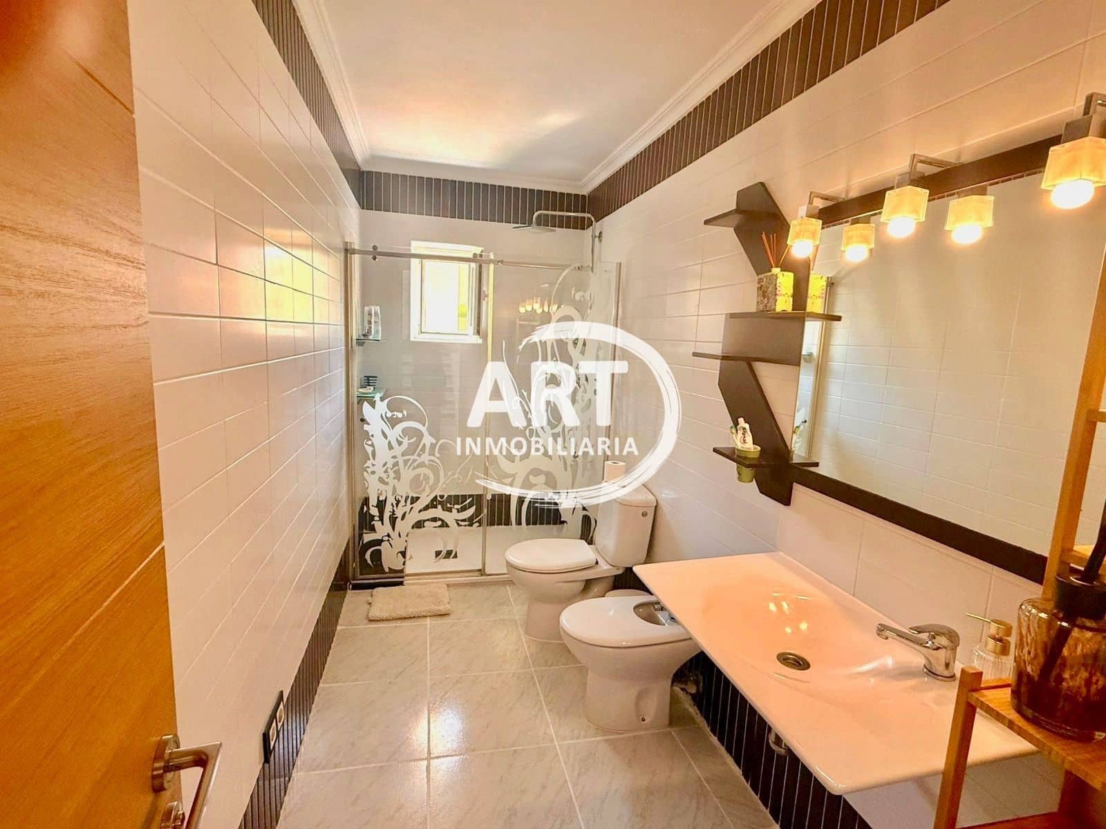 5 soverom Villa til salgs i L'Eliana med svømmebasseng garasje - € 680 000 (Ref: 9337518)