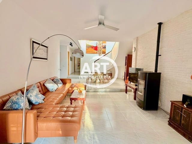 5 soverom Villa til salgs i L'Eliana med svømmebasseng garasje - € 680 000 (Ref: 9337518)