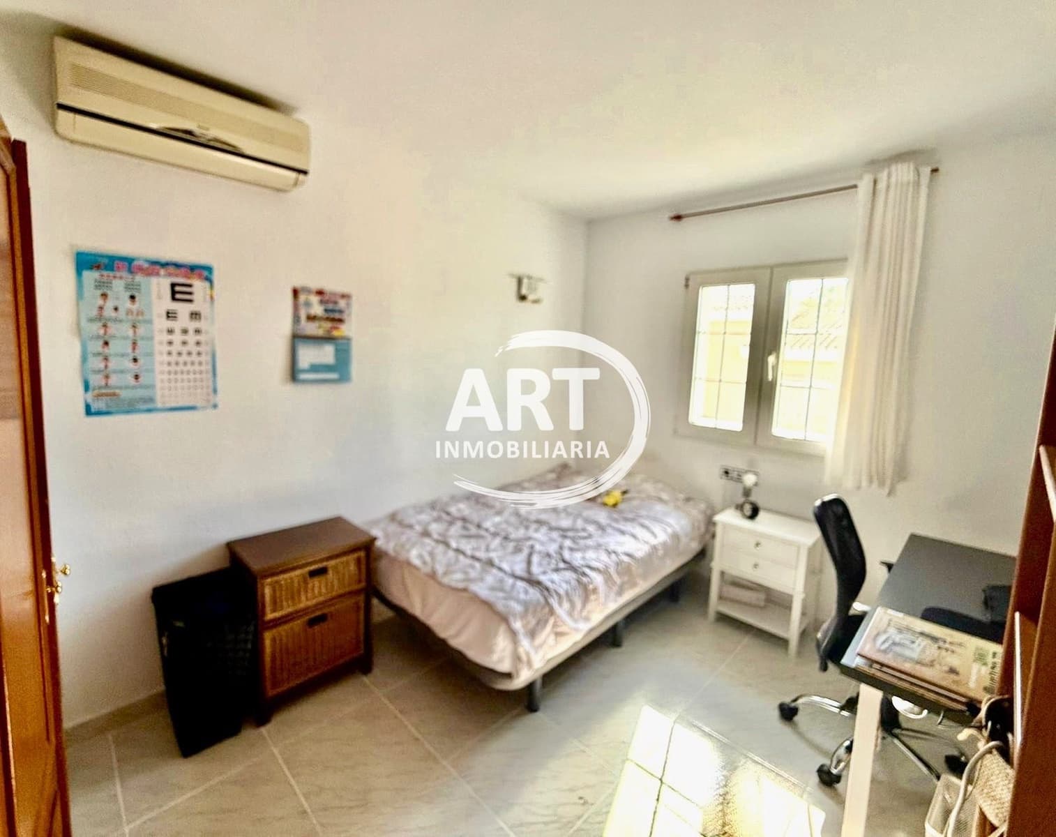 5 soverom Villa til salgs i L'Eliana med svømmebasseng garasje - € 680 000 (Ref: 9337518)