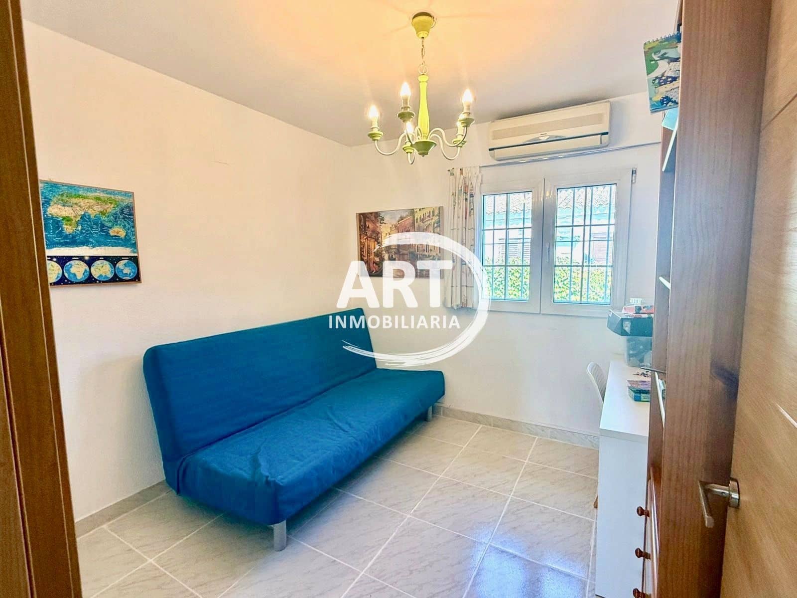 5 soverom Villa til salgs i L'Eliana med svømmebasseng garasje - € 680 000 (Ref: 9337518)