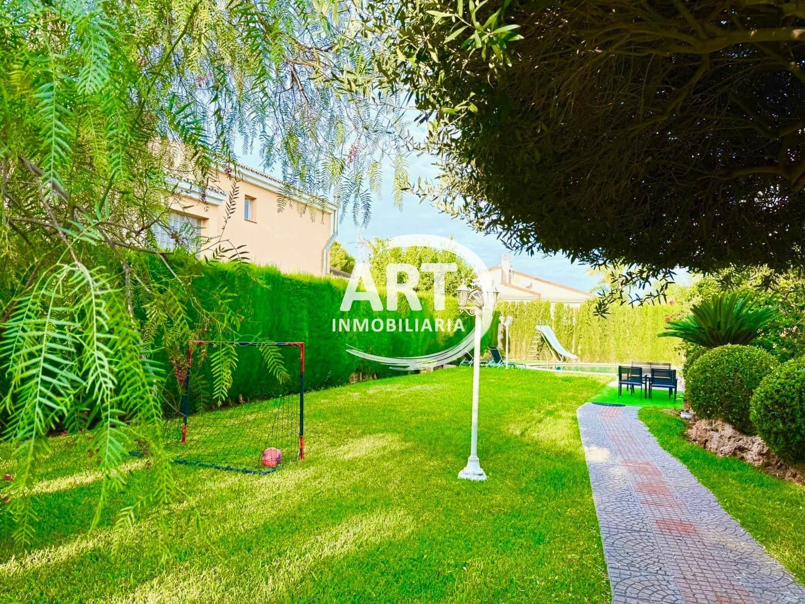 5 soverom Villa til salgs i L'Eliana med svømmebasseng garasje - € 680 000 (Ref: 9337518)