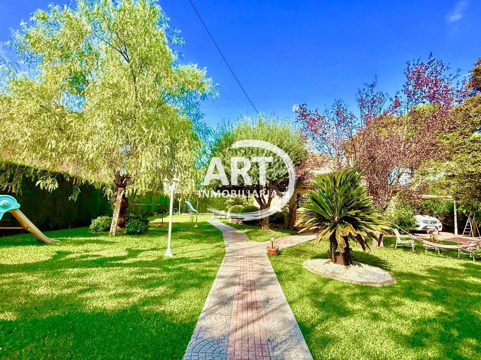 5 soverom Villa til salgs i L'Eliana med svømmebasseng garasje - € 680 000 (Ref: 9337518)