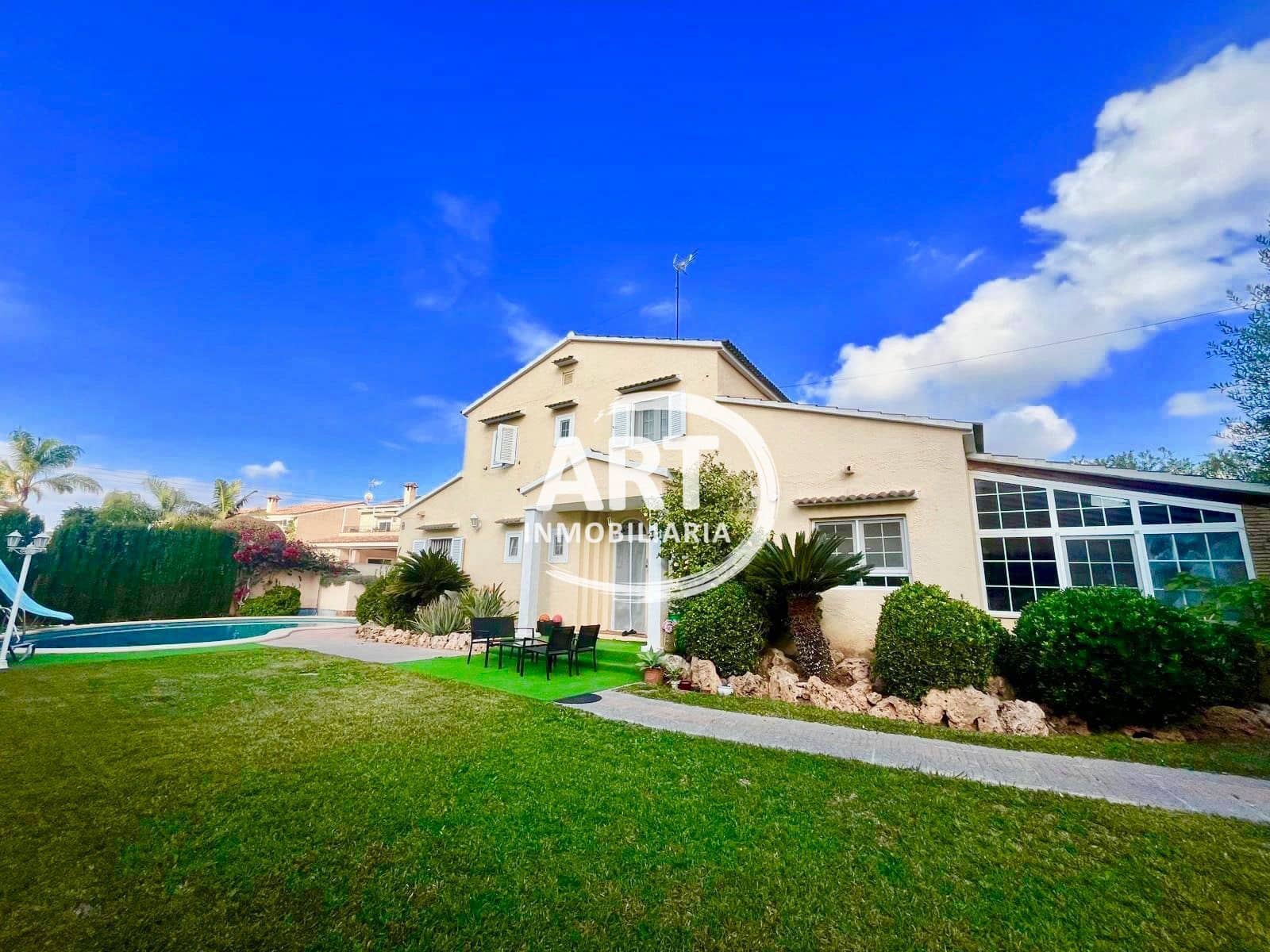 5 bedroom Villa for sale in L'Eliana with pool garage - € 680,000 (Ref: 9337518)