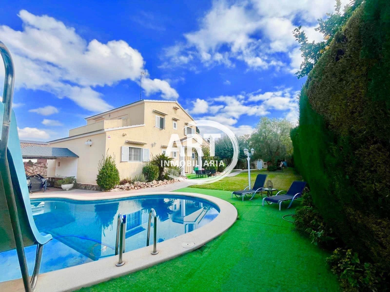 5 bedroom Villa for sale in L'Eliana with pool garage - € 680,000 (Ref: 9337518)