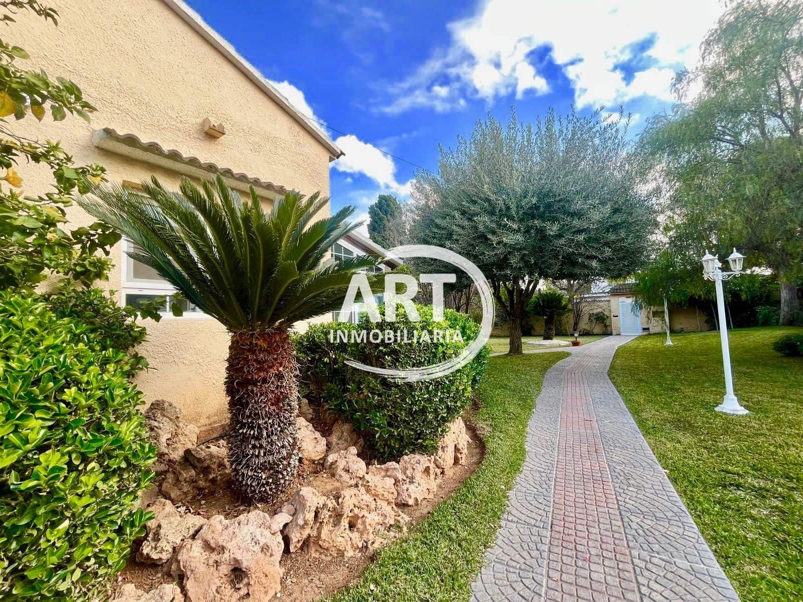 5 bedroom Villa for sale in L'Eliana with pool garage - € 680,000 (Ref: 9337518)