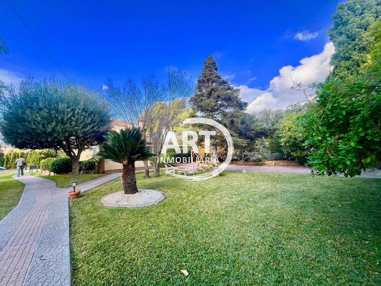 5 bedroom Villa for sale in L'Eliana with pool garage - € 680,000 (Ref: 9337518)