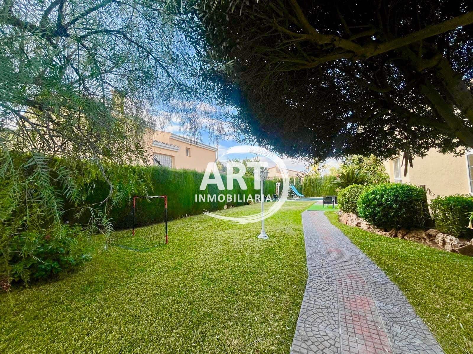 5 bedroom Villa for sale in L'Eliana with pool garage - € 680,000 (Ref: 9337518)