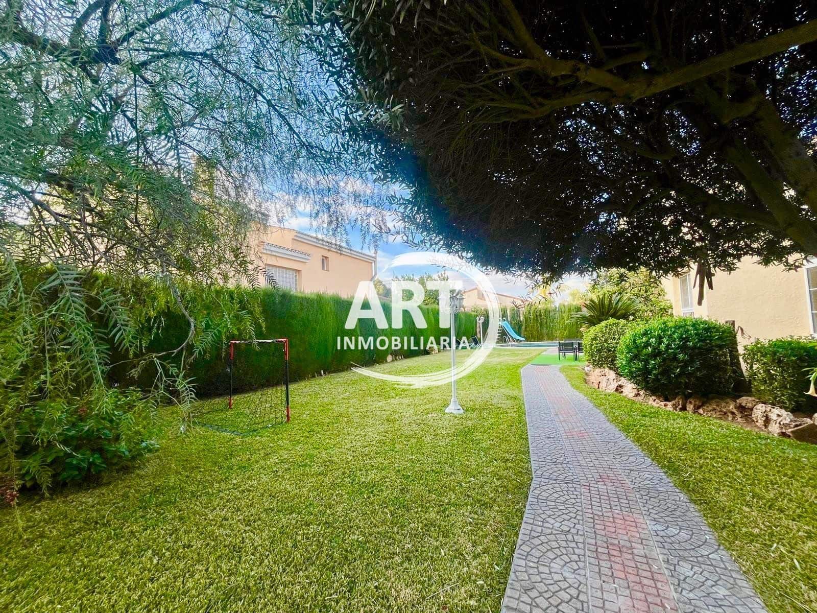 5 bedroom Villa for sale in L'Eliana with pool garage - € 680,000 (Ref: 9337518)