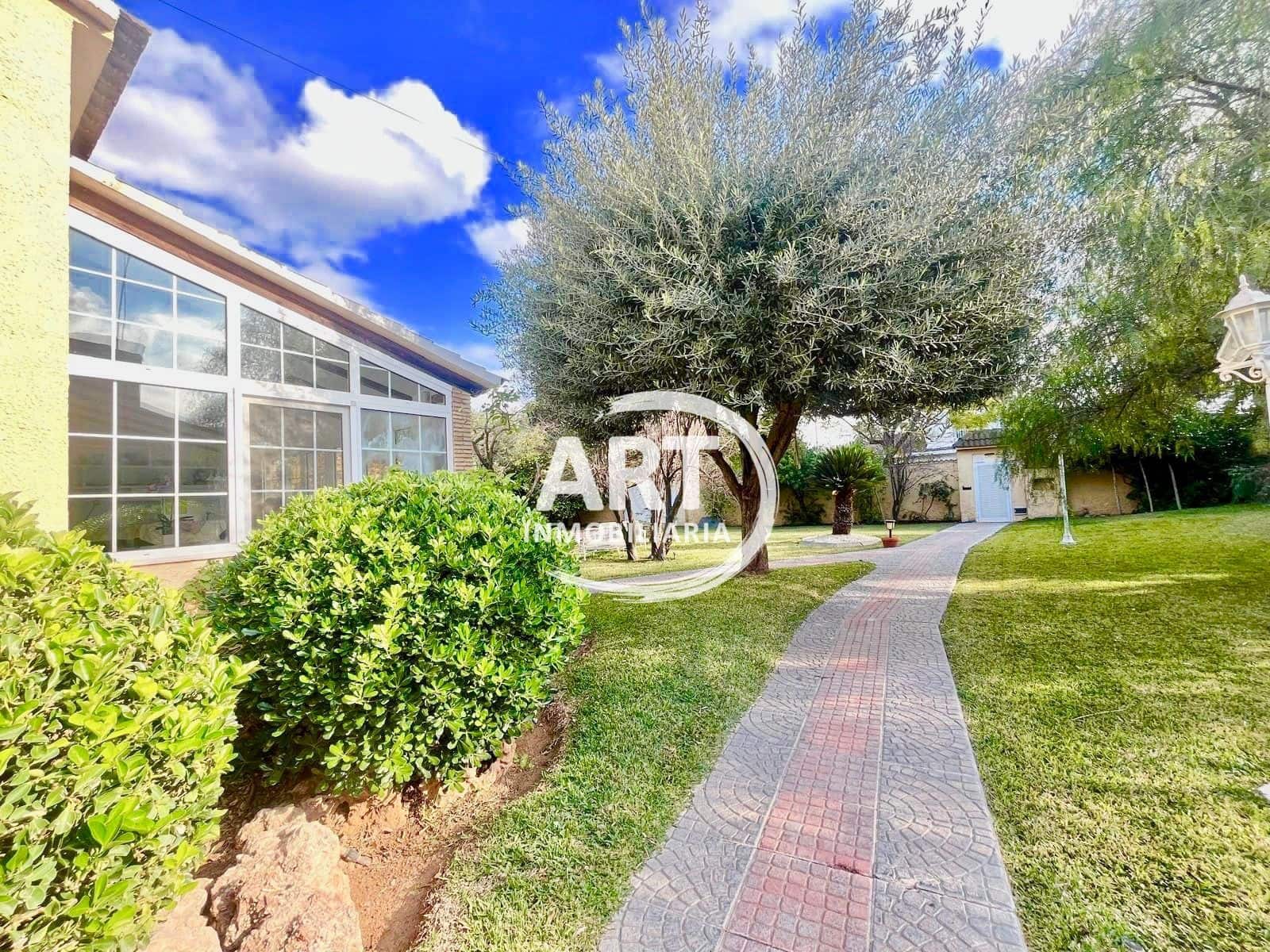 5 bedroom Villa for sale in L'Eliana with pool garage - € 680,000 (Ref: 9337518)