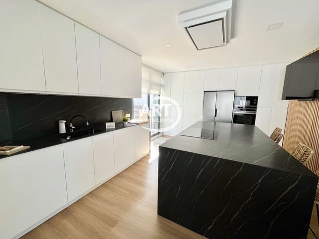 4 sovrum Semi-fristående Villa till salu i La Pobla de Vallbona med pool - 590 000 € (Ref: 9348994)